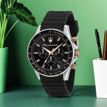 Amazing Gold Maserati Men's Watch Sports Leisure Luxury Europe and America Large Dial Black Silicone StrWatch.